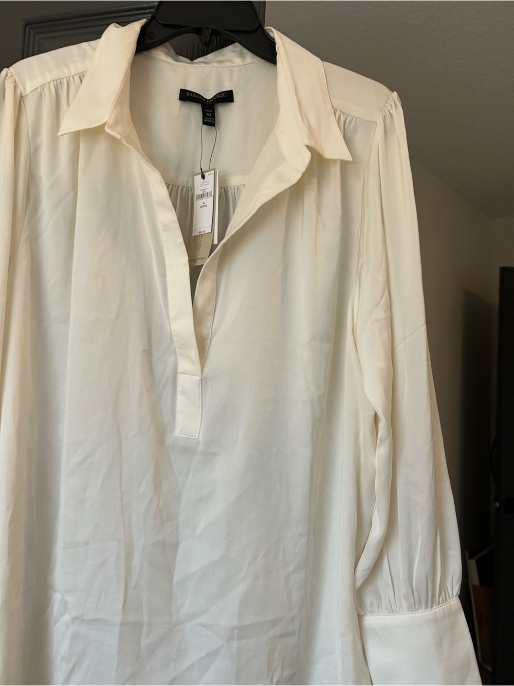 Banana Republic Cream Long-Sleeve Popover Top